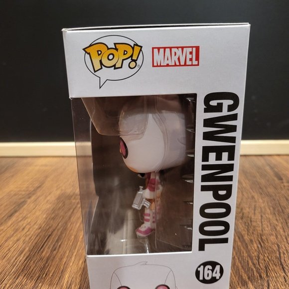 Marvel Gwenpool (Phone) Toys R Us Exclusive Funko Pop - Picture 2 of 8